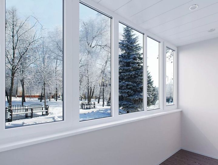 Vitrare balcon cu Ferestre PVC Super Okna MD